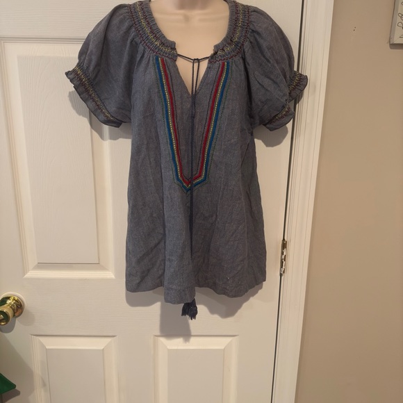 Flutterbye chambray v neck tie top size medium - Picture 2 of 6